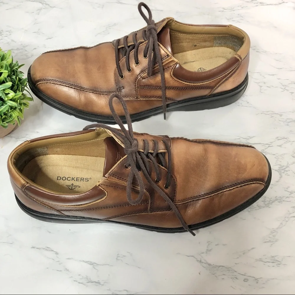 Dockers leather lace up oxfords, chestnut brown